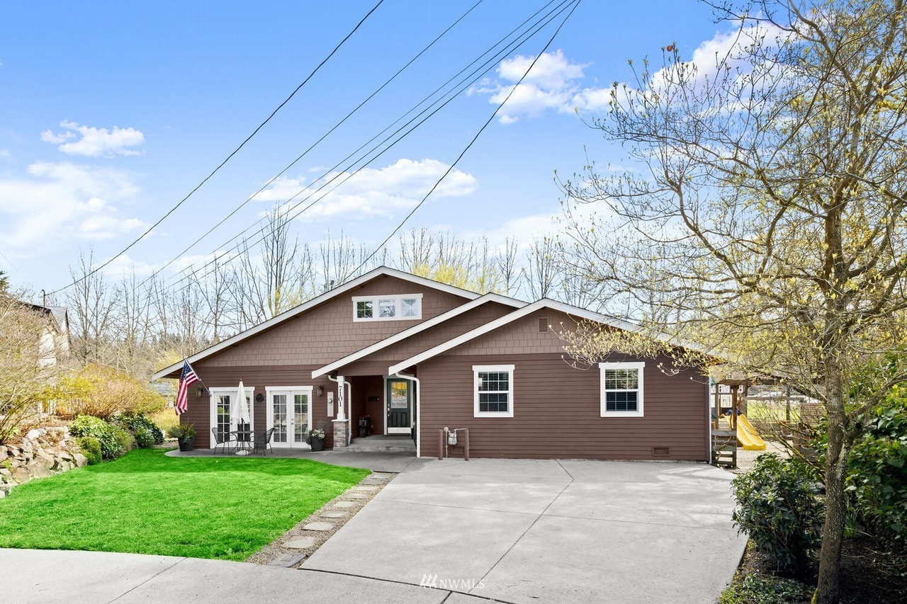 7101 229th Place SW, Mountlake Terrace, WA 98043